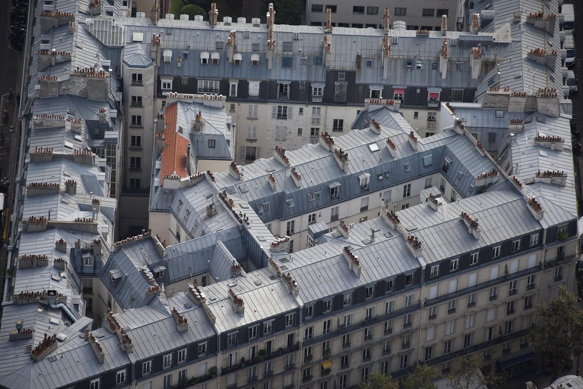 đ Lever les yeux au ciel