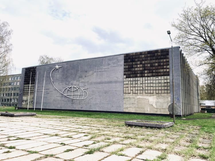 🏚️ Dans les délaissés urbains de Riga